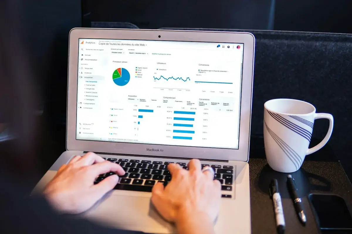 Doing outreach for link building on a laptop