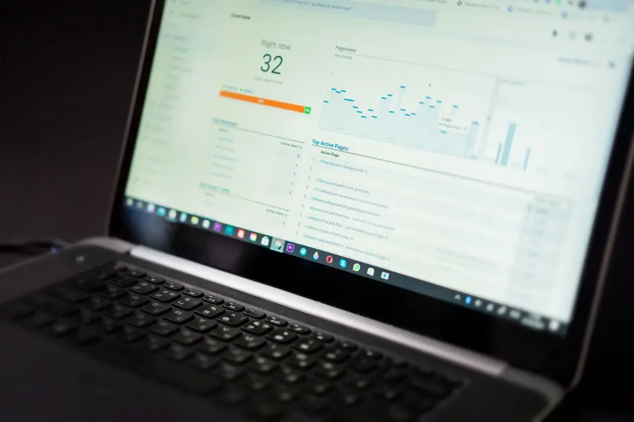 SEO expert near me reviewing a website analytics dashboard on a laptop