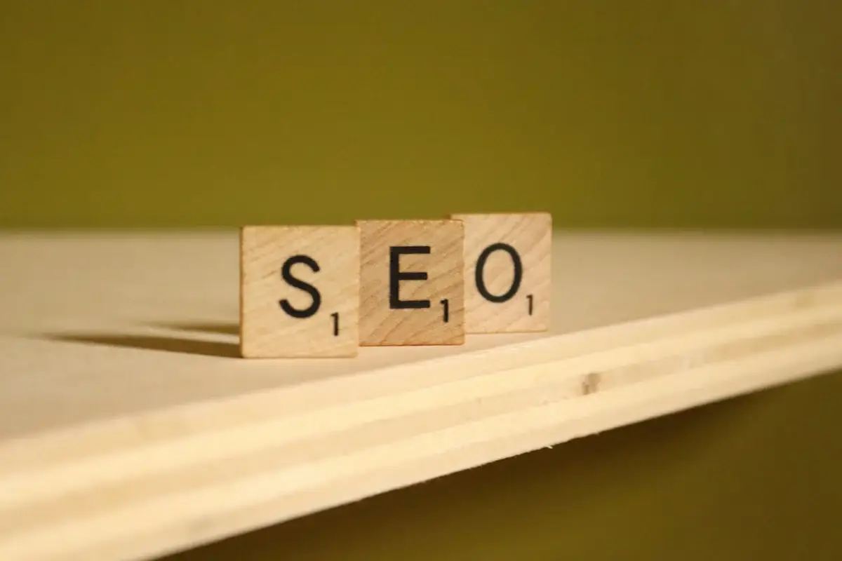 Wooden blocks spelling SEO for white-hat link building in Bangladesh